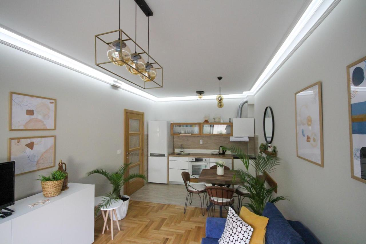 Laki Apartment ติวัต ภายนอก รูปภาพ