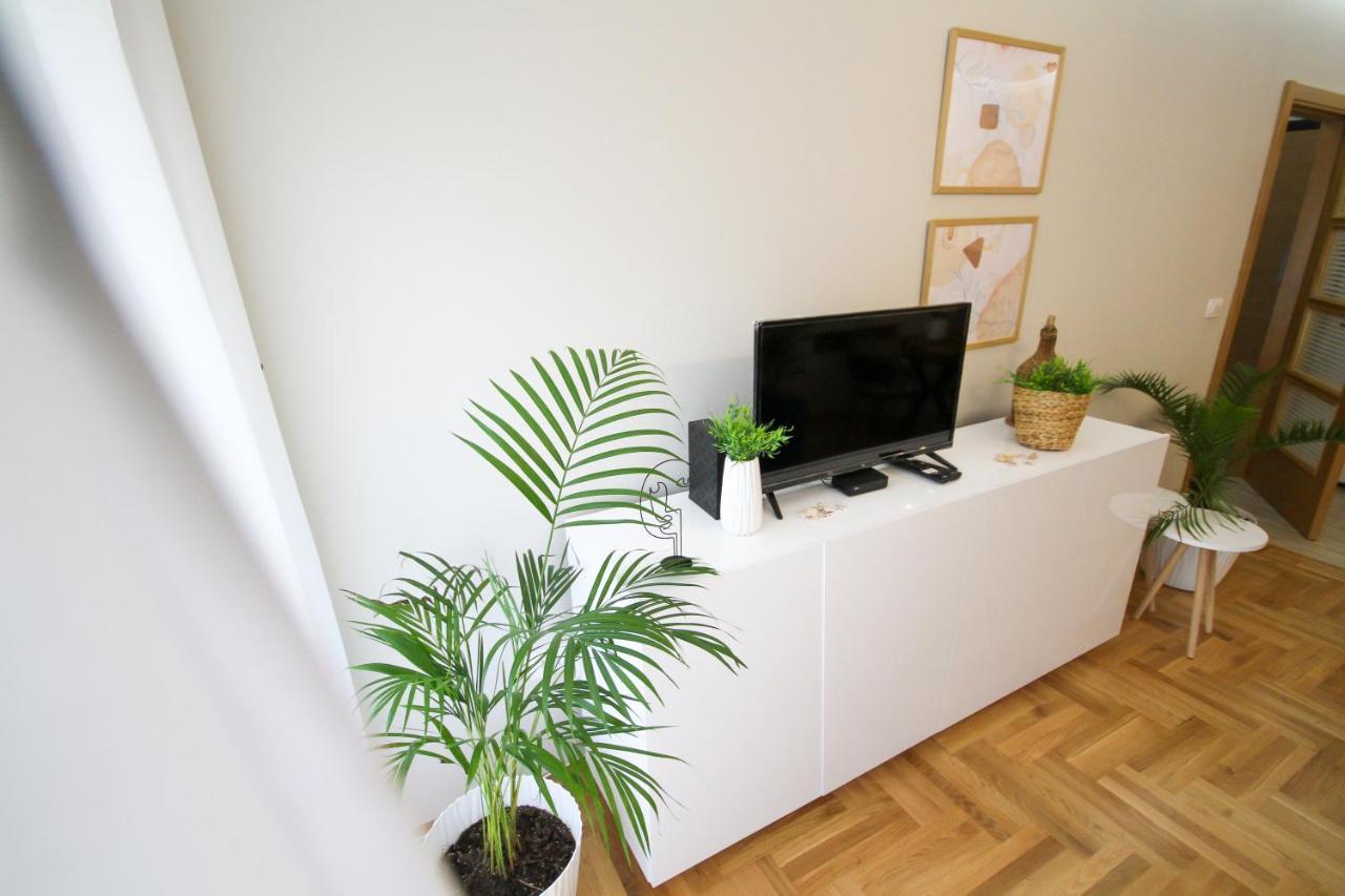 Laki Apartment ติวัต ภายนอก รูปภาพ