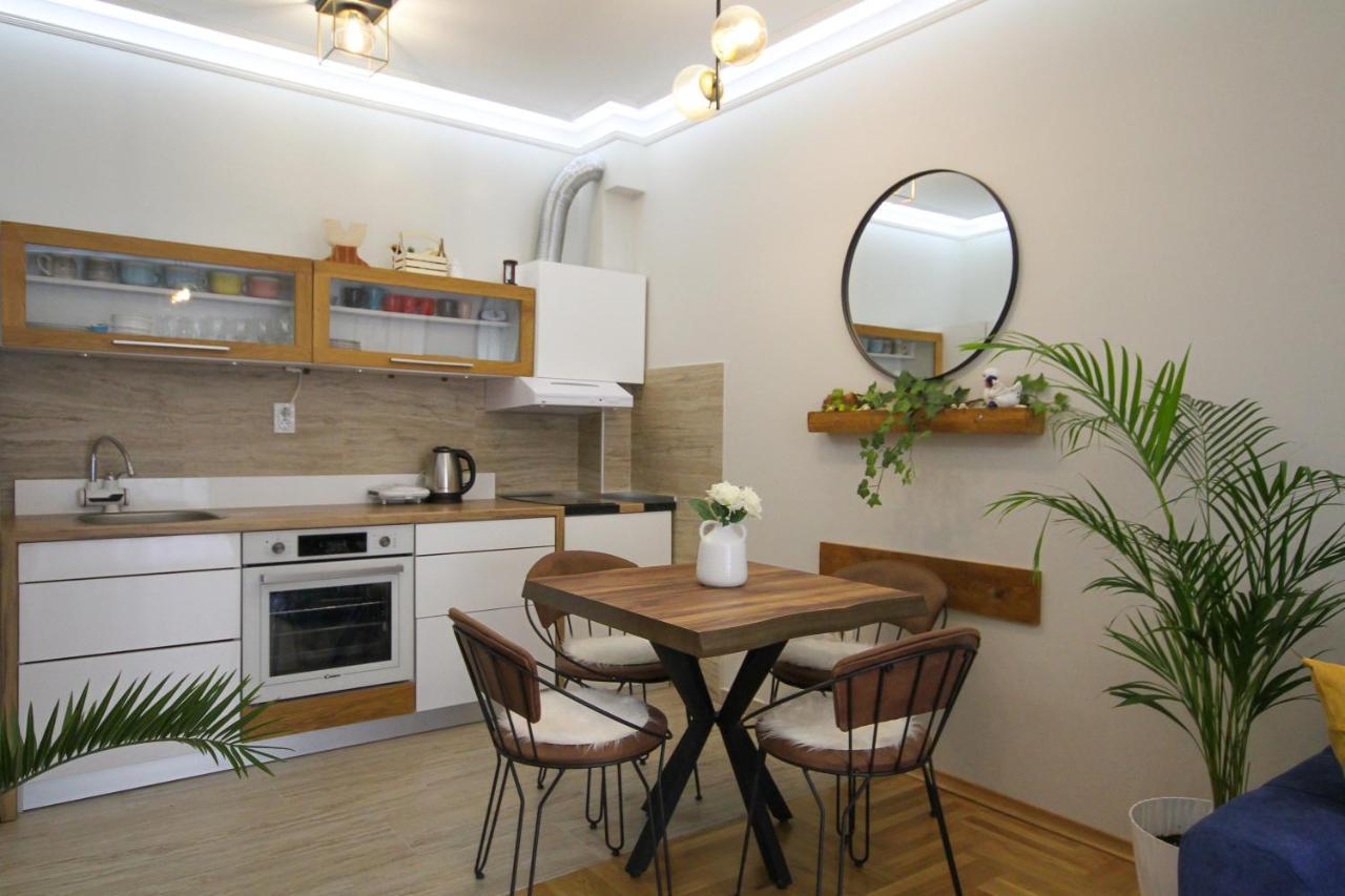 Laki Apartment ติวัต ภายนอก รูปภาพ