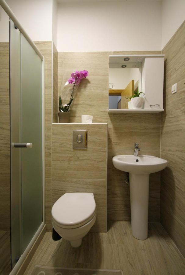 Laki Apartment ติวัต ภายนอก รูปภาพ